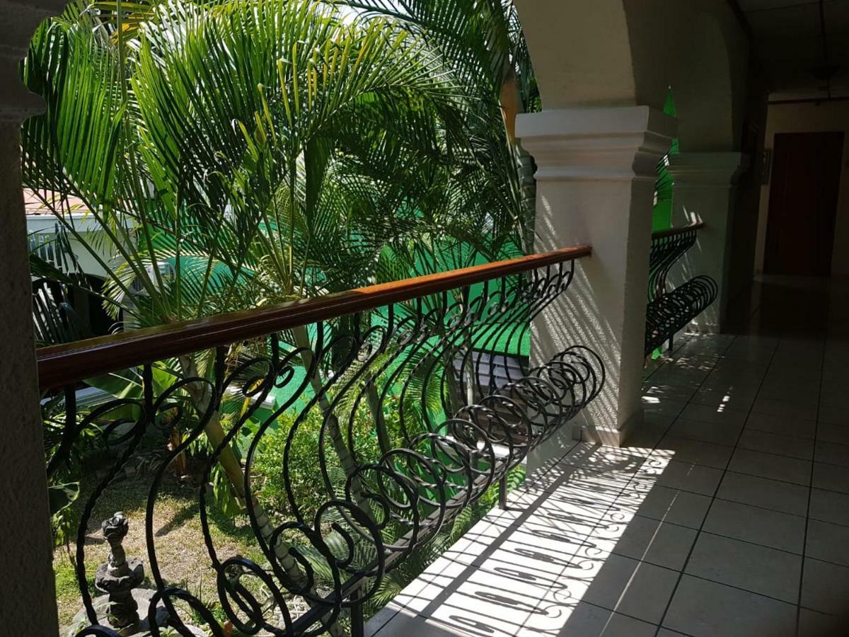 비야 세레나 에스칼론 호텔 산살바도르 외부 사진